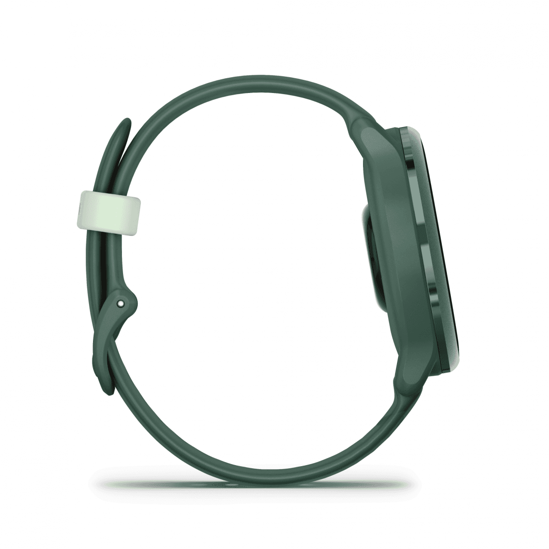 Ceas Garmin vívoactive 6 display AMOLED, dimensiune afisaj 30.4 mm, rezolutie afisaj  390 x 390 pixeli, memorie 8GB, autonomie până la 11 zile (5 zile cu afişajul permanent pornit) rezistanta la apa pana la 5 ATM, greutate: 23g, ramă Jasper Green cu curea Bone, carcasă Green Metallic şi curea din