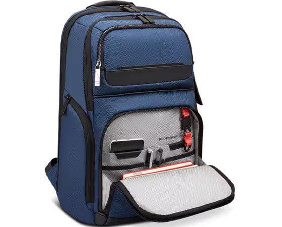 Lenovo ThinkPad Executive 16" Backpack, 22L capacity, 36.2 x 25.3 x 2.2 cm, 1.8kg, Outside Fabric Material: polyester 88%, leather 12%, Navy