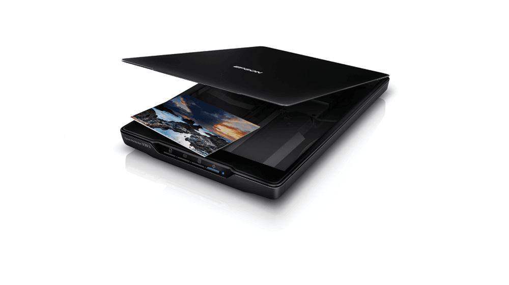 EPSON V39II Perfection A4 scanner, Tip scanner: Flatbed, Rezolutie: 4.800 DPI x 4.800 DPI, dimensiuni scanare: 216 x 297mm, Formate hartie: A4 (21.0x29.7 cm), Color Depth: Input: 48 Bits Color , Output: 24 Bits Color, Senzor: CIS, Sursa lumina: LED, Format fisiere: BMP, JPEG, TIFF, multi-TIFF, PDF