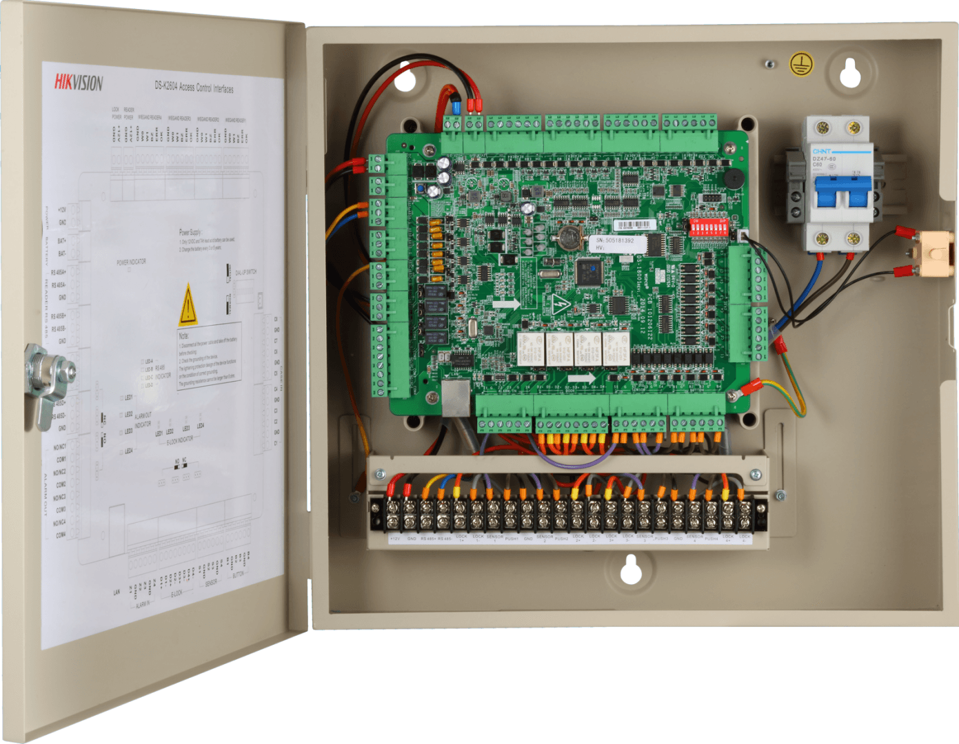 Centrala control acces Hikvision 4 usi ( 4 x cititoare Wiegand sau 8 x cititoare RS485), DS-K2604T; Compatibilitate cititoare: 4 x Wiegand sau 8 x RS485; Capacitate de stocare: 100,000 cartele si 300,000 evenimente; Intrari: 4 alarm input, Door Magnetic x4, Door Switch x4, Case Input x8