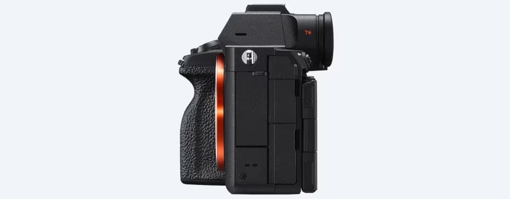Α7R V FULL-FRAME HIGH-RESOLUTION CAMERA