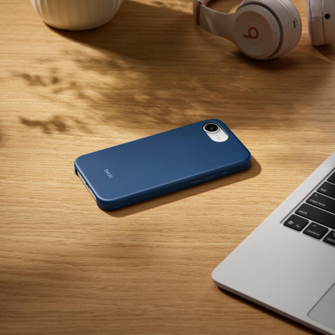 Beats iPhone 17e Case with MagSafe – Bedrock Blue