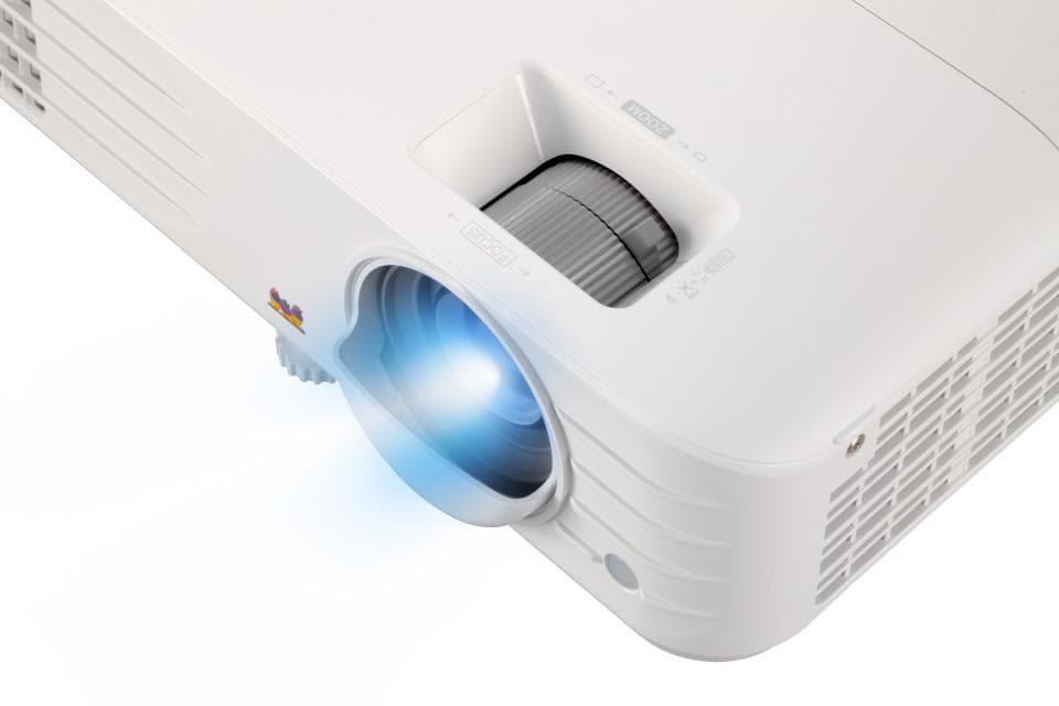 Videoproiector ViewSonic PX701-4K, 4K 3840* 2160, 3.200 lumeni, 12.000:1, lampa 6.000 ore- 20.000 ore Ecomode, zoom 1.1x, distamta de proiectare 1m-10.96 m, 28- 32 dB, 2* HDMI, audio out, USB Tip A (Alimentare): 1 (5V/ 1.5A), difuzor 10W, RS232, 2.8 kg, telecomanda, QSG, culoare alb
