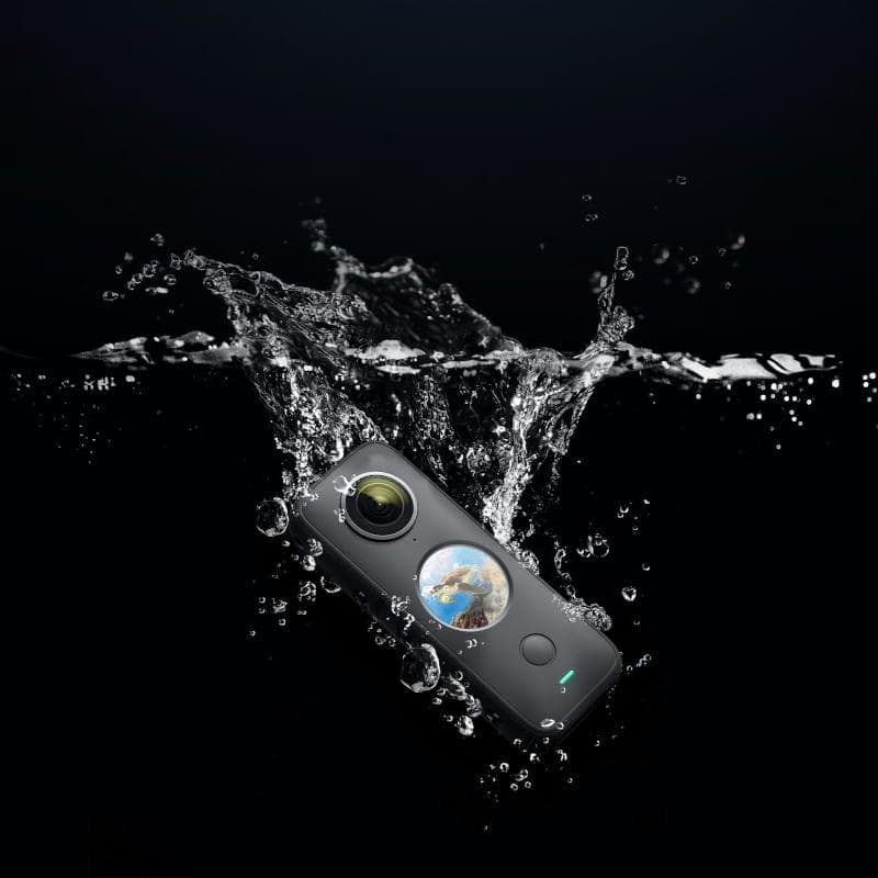 Camera video sport Insta360 ONE X2, 5.7K, 360°, Waterproof(pana la 10 metri), 4 microfoane, Mod Steadycam, InstaPano, Slow Motion, capacitate acumulator 1630 mAh, culoare neagra