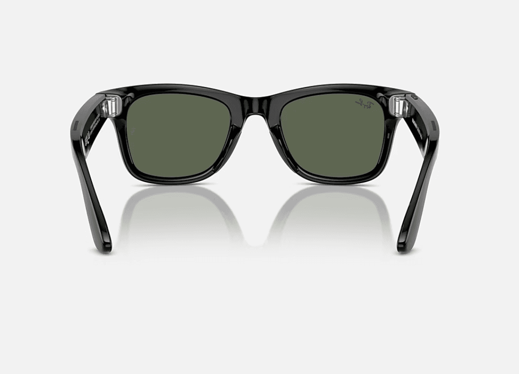 Ray-Ban Meta Wayfarer AI Glasses Shiny Black/G-15 Green