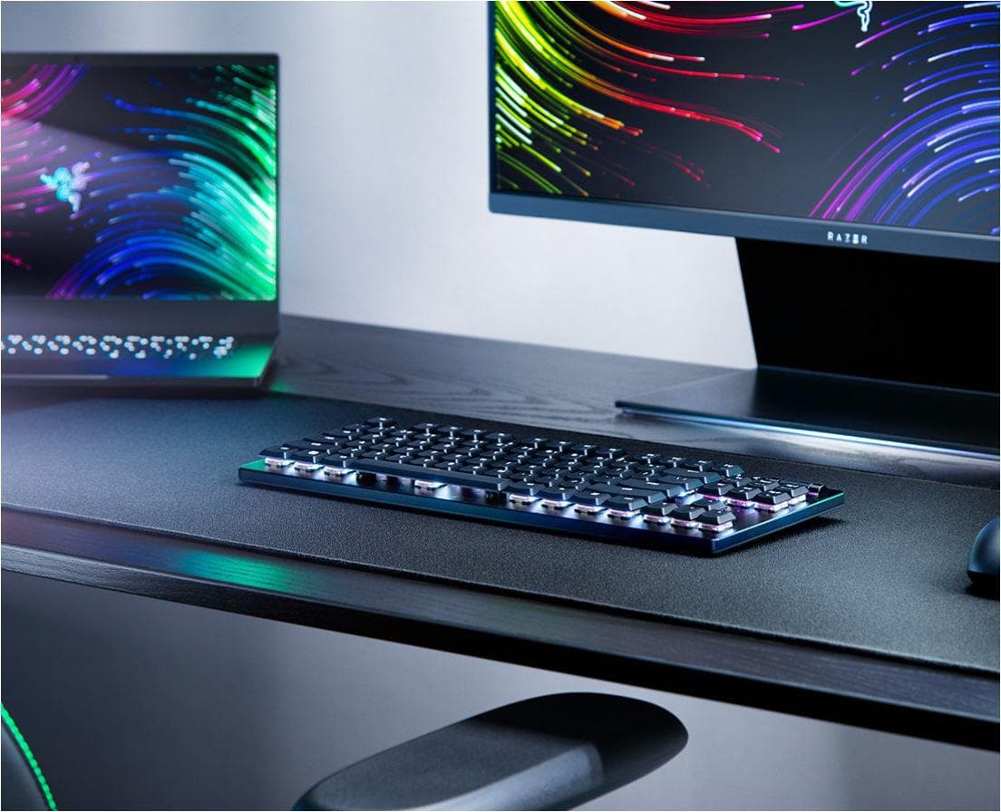 Tastatura Razer DeathStalker V2 Pro Tenkeyless, wireless, bluetooth, cu fir, conectivitate Razer™ HyperSpeed Wireless (2.4 Ghz), Bluetooth, sau Type-C, switch Razer™ Low-Profile Optical Switches (Linear), butoane programabile, optiune gaming mode, iluminare Razer Chroma™ RGB, customizabil cu 16.8