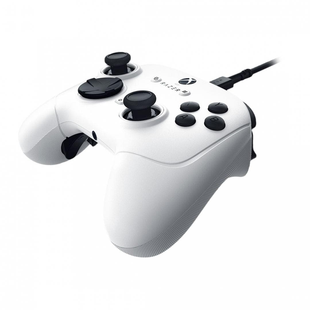 Controller cu fir Razer Wolverine V3 Tournament Edition, compatibil XBOX & PC, butoane de actiune mecanice Razer Mecha Tactile, butoane analogice Anti-drift Hall, lungime cablu 3m, interfata USB-C la USB-A, alb