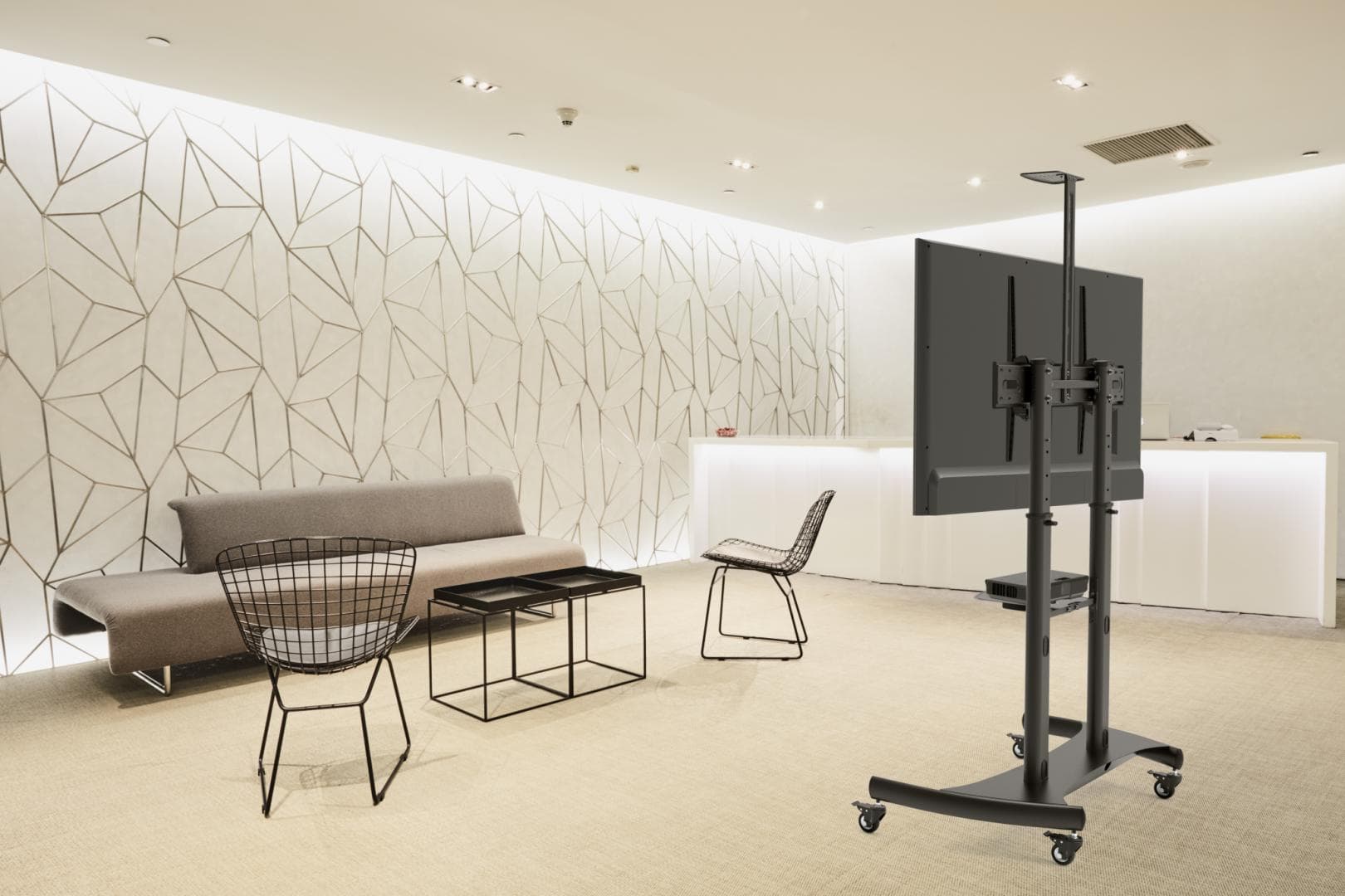 Stand TV mobil Serioux TV610TW 60"-100", dimensiuni: 1220x710x2045~ 2365mm, compatibilitate  dimensiune ecran: 60"-100", compatibilitate VESA: 400x400, 600x400, 800x400, 800x600, 900x600, 1000x600, Greutate maximă suportata: 100 kg, interval de înclinare: +5°~-10°, interval de înălțime: 1365~1685mm