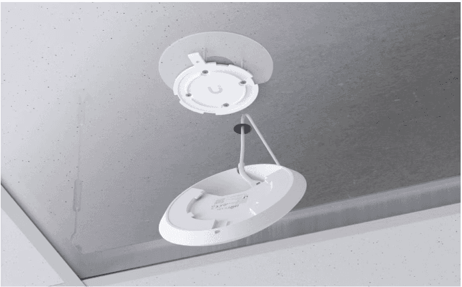 UBIQUITY U6+ WIFI6 ACCESS POINT, Dual-Band, interfata: GbE RJ45 port, Alimentare: POE, Consum maxim: 9W, MIMO 2 x 2, viteza wireless; 2.4Ghz: 573.5 Mbps, 5Ghz: 2402 Mbps, Standarde Wireless: 802.11a/b/g, WiFi 4/WiFi 5/WiFi 6, Clienti: 300+, dimensiuni:  Ø160 x 33 mm, 413g.