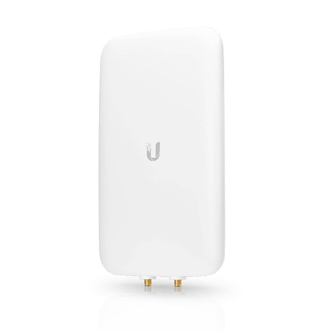 Ubiquiti High Efficiency Dual-Band Directional Mesh Antenna, UMA-D; Reţea standard: IEEE 802.11ac; Banda de frecvenţă: 2.4 - 2.5, 5.1 - 5.9 GHz; Câștig antenă (2.4 GHz): 10dBi; Câștig antenă (5 GHz): 15dBi; Dual polarization; Culoare: alb; Montaj : Wall/Pole;