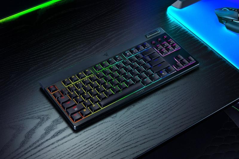 Tastatura mecanica wireless Razer Blackwidow V4 Low profile HyperSpeed TKL, switch Razer™ Low-profile Mechanical Switches (Orange Tactile Switch), 110 taste, iluminare Razer™ Chroma RGB, negru