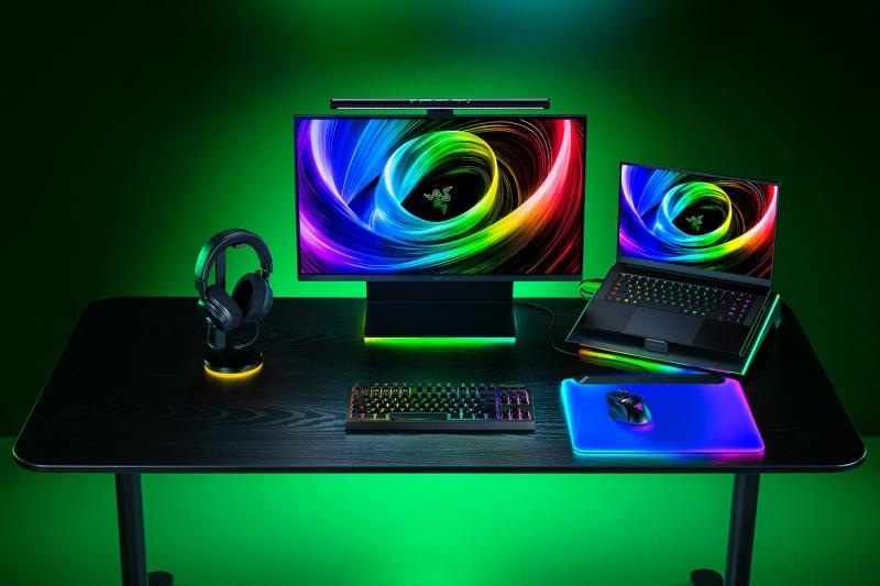 Tastatura wireless Razer Blackwidow V4 TKL HyperSpeed, switch Razer™ Mechanical Switches Gen-3 (Tactile), iluminare Razer™ Chroma RGB, pana la 980 ore autonomie, negru